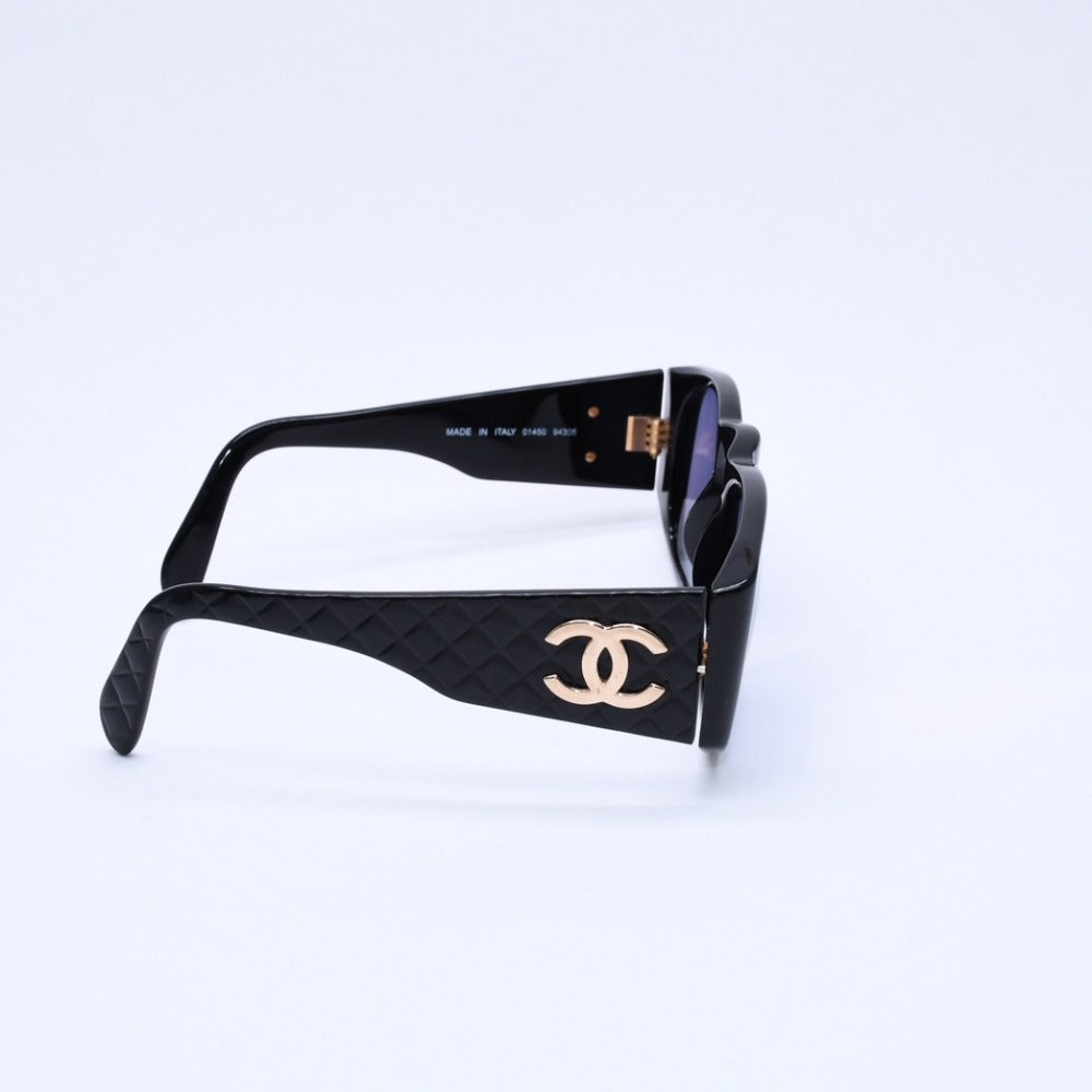 Very Good Condition CHANEL Matelasse Coco Mark Sunglasses Black Eyewear 01450 94305 Glasses Gold Hardware Used 4a003377