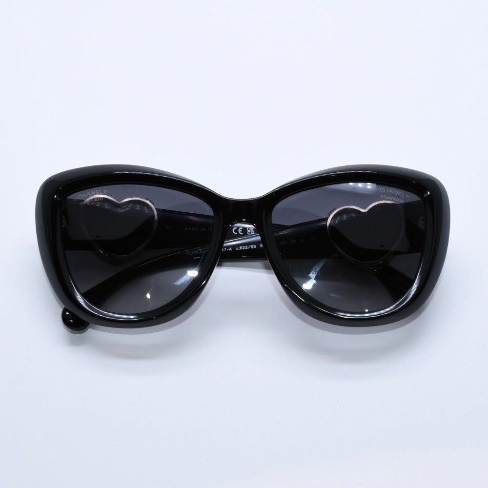 Mint condition CHANEL heart-shaped Coco Mark sunglasses, black, 5517-A, size 54◻18 140 Sunglasses (Used) 4a003371