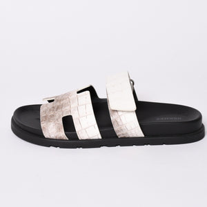 New and unused HERMES Chypre sandals Himalayan Niloticus Matte finish Reference price 1199000 yen Used 4a002114