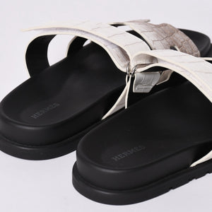 New and unused HERMES Chypre sandals Himalayan Niloticus Matte finish Reference price 1199000 yen Used 4a002114