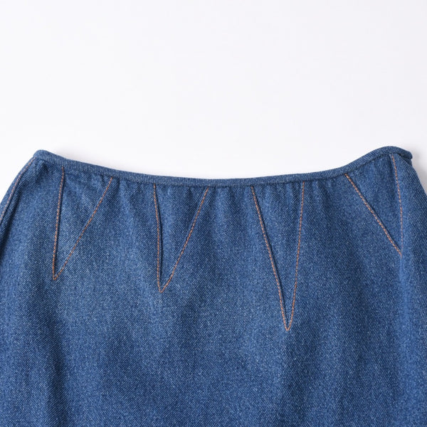 Very Good Condition Christian Dior Denim Skirt Mermaid Silhouette Denim Fabric Very Good Condition Christian Dior Denim Skirt Mermaid Silhouette Denim Fabric Indigo Flare Blue Galliano Period Orange Stitch Used 4a001960Digo Flare Blue Used 4a001960