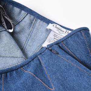 Very Good Condition Christian Dior Denim Skirt Mermaid Silhouette Denim Fabric Very Good Condition Christian Dior Denim Skirt Mermaid Silhouette Denim Fabric Indigo Flare Blue Galliano Period Orange Stitch Used 4a001960Digo Flare Blue Used 4a001960