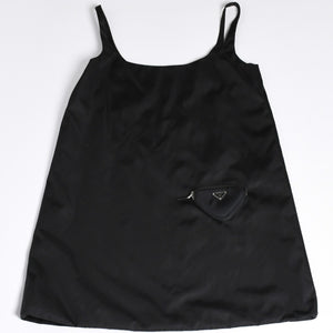 極美品 PRADA プラダ Re-nylon ポーチ付き ノースリーブワンピーストライアングルロゴ メタル ポーチ ノースリーブ Aラインシルエット 中古 4a001964