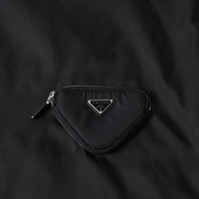 画像をギャラリービューアに読み込む, 極美品 PRADA プラダ Re-nylon ポーチ付き ノースリーブワンピーストライアングルロゴ メタル ポーチ ノースリーブ Aラインシルエット 中古 4a001964
