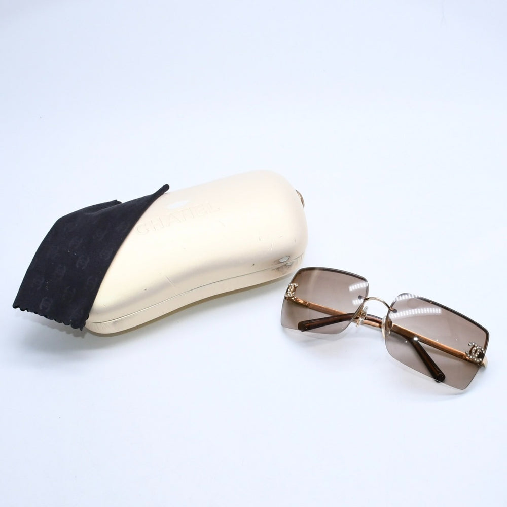CHANEL Half Rim Sunglasses Eyewear 4092-B c.125/13 Size 62□15 120 Coco Mark Rhinestone Good Condition Used 4a002138