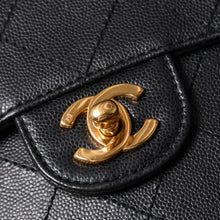 画像をギャラリービューアに読み込む, CHANEL シャネル マトラッセ ワンショルダーバッグ 5番台 ココマーク キャビアスキン キルティング ブラック ゴールド金具 美品 中古 4a002384