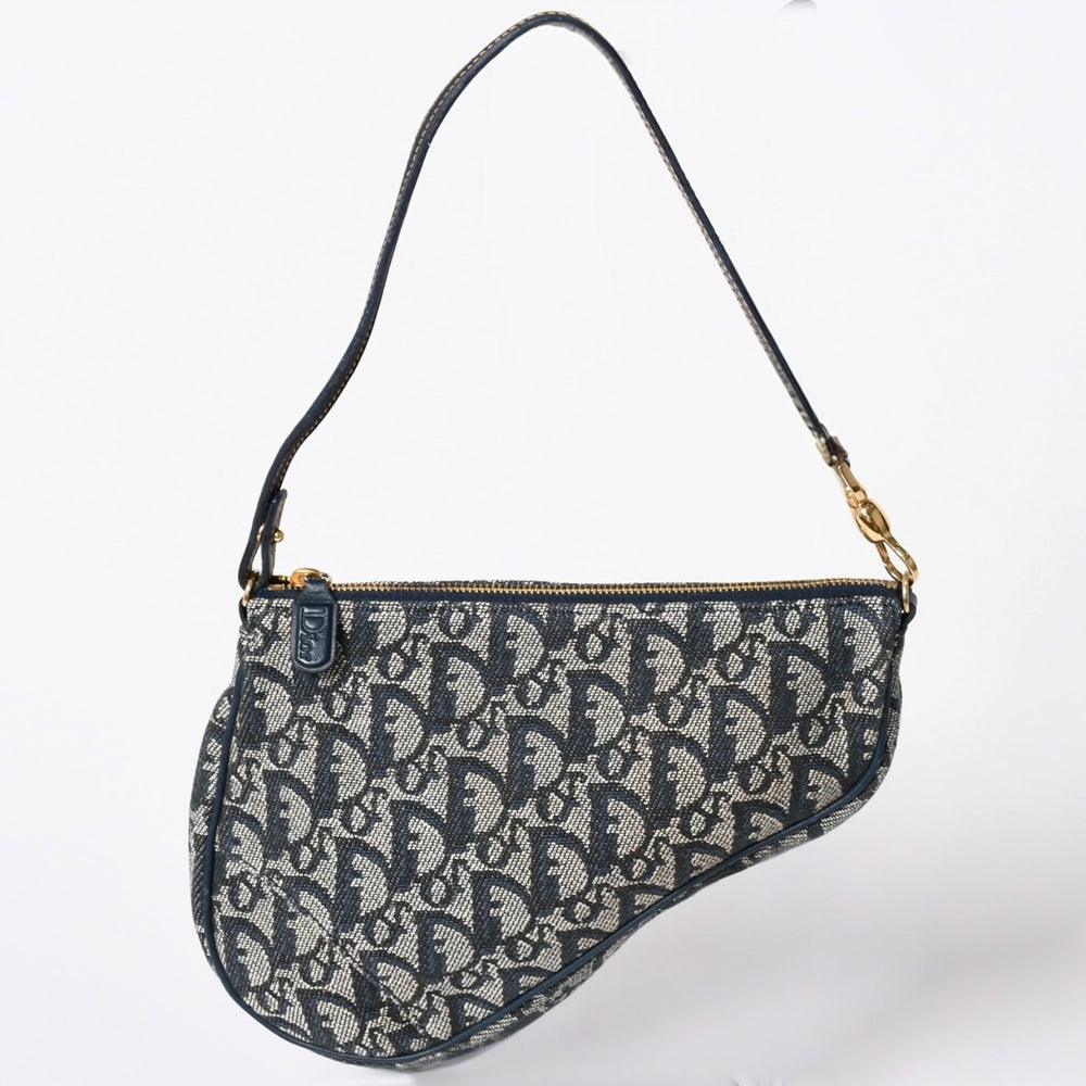 Very Good Condition Christian Dior Trotter Saddle Bag One Shoulder Bag Saddle Pouch MC0031 Navy Used 4a002404