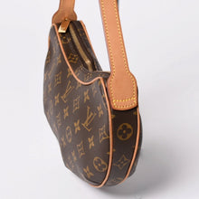 画像をギャラリービューアに読み込む, 極美品 LOUIS VUITTON ルイヴィトン ワンショルダーバッグ ポシェットクロワッサン M51510 PVC ブラウン 中古 4a002518