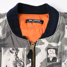 画像をギャラリービューアに読み込む, 極美品 RAF SIMONS ラフシモンズ 01AW Riot期 パッチワークボンバージャケット MA-1 ホワイトカモ アーカイブ サイズXXL 中古 4a002526