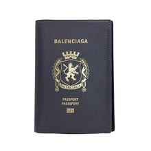 画像をギャラリービューアに読み込む, 極美品 BALENCIAGA バレンシアガ PASSPORT CASE パスポートケース グレー ゴールド ブラック 787742 中古 4a002436