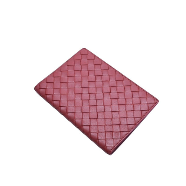 BOTTEGA VENETA ボッテガヴェネタ PASSPORT CASE パスポートケース イントレチャート レザー レッド 美品 中古 4a002428
