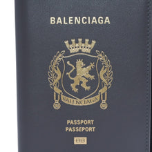 画像をギャラリービューアに読み込む, 極美品 BALENCIAGA バレンシアガ PASSPORT CASE パスポートケース グレー ゴールド ブラック 787742 中古 4a002436