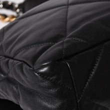Load image into Gallery viewer, 極美品 CHANEL シャネル CHANEL19 LARGE シャネル19 ラージ チェーンショルダーバッグ AS1161 28番台 ラムスキン ブラック 中古 4a002467