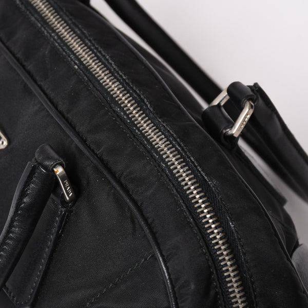 PRADA プラダ ハンドバッグ B10747 トライアングルロゴ 三角プレート ナイロン レザー ブラック シルバー金具 良品 中古 4a002471