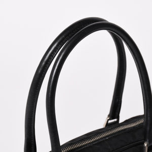 PRADA プラダ ハンドバッグ B10747 トライアングルロゴ 三角プレート ナイロン レザー ブラック シルバー金具 良品 中古 4a002471