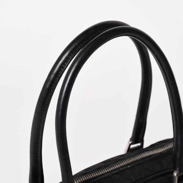 PRADA プラダ ハンドバッグ B10747 トライアングルロゴ 三角プレート ナイロン レザー ブラック シルバー金具 良品 中古 4a002471
