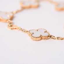 Load image into Gallery viewer, 極美品 VanCleef&amp;Arpels ヴァンクリーフ&amp;アーペル ヴィンテージアルハンブラ ブレスレット 5モチーフ VCARA41800 シェル 約11.6g 中古 4a002483