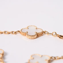 Load image into Gallery viewer, 極美品 VanCleef&amp;Arpels ヴァンクリーフ&amp;アーペル ヴィンテージアルハンブラ ブレスレット 5モチーフ VCARA41800 シェル 約11.6g 中古 4a002483