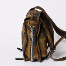 画像をギャラリービューアに読み込む, CHROME HEARTS クロムハーツ SHOULDER BAG TINY ショルダーバッグ タイニー ガンスリンガー ダガージップ レザー カモフラ 美品 中古 4a002419