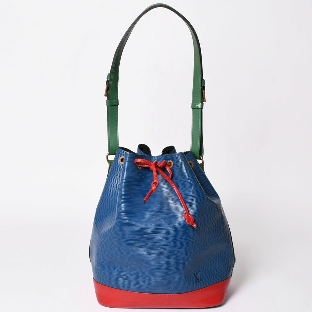 LOUIS VUITTON Epi Noe Tricolor Drawstring Shoulder Bag Epi Leather Toledo Blue Castilian Red Borneo Green M44082 Good Condition Used 4a002488