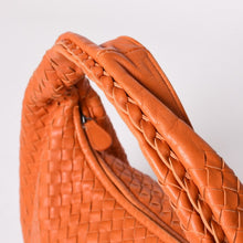 画像をギャラリービューアに読み込む, BOTTEGA VENETA ボッテガヴェネタ ホーボー ワンショルダーバッグ イントレチャート 115654 V0016 レザー オレンジ 美品 中古 4a002025
