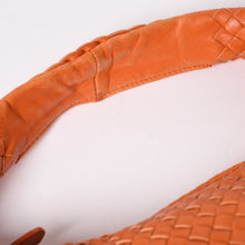 画像をギャラリービューアに読み込む, BOTTEGA VENETA ボッテガヴェネタ ホーボー ワンショルダーバッグ イントレチャート 115654 V0016 レザー オレンジ 美品 中古 4a002025