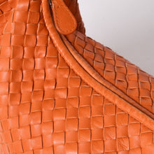 画像をギャラリービューアに読み込む, BOTTEGA VENETA ボッテガヴェネタ ホーボー ワンショルダーバッグ イントレチャート 115654 V0016 レザー オレンジ 美品 中古 4a002025