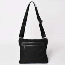 Load image into Gallery viewer, 極美品 PRADA プラダ ショルダーバッグ ブラック トライアングルロゴ シルバー金具 ナイロン 中古 4a002493
