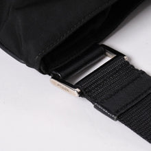 Load image into Gallery viewer, 極美品 PRADA プラダ ショルダーバッグ ブラック トライアングルロゴ シルバー金具 ナイロン 中古 4a002493