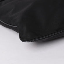 Load image into Gallery viewer, 極美品 PRADA プラダ ショルダーバッグ ブラック トライアングルロゴ シルバー金具 ナイロン 中古 4a002493