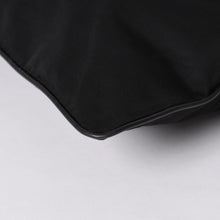 Load image into Gallery viewer, 極美品 PRADA プラダ ショルダーバッグ ブラック トライアングルロゴ シルバー金具 ナイロン 中古 4a002493