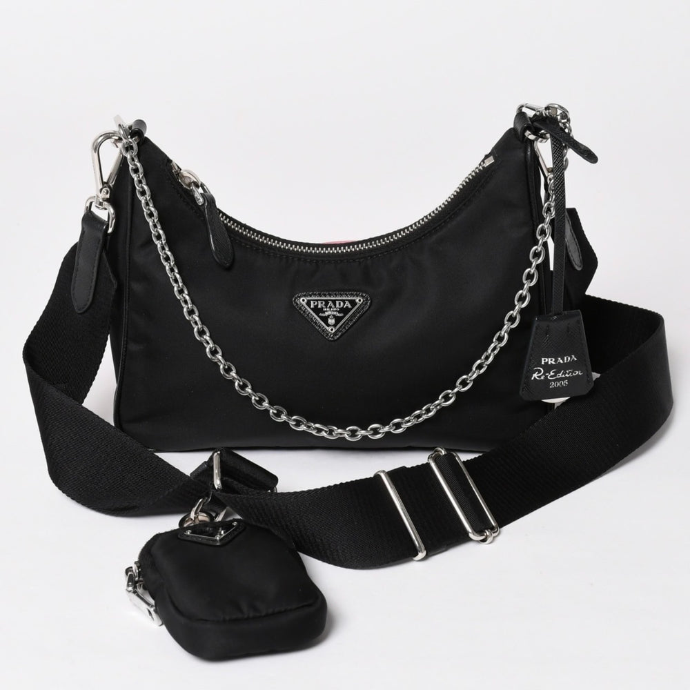極美品 PRADA プラダ ホーボー ワンショルダーバッグ 1BH204 トライアングルロゴ 三角ロゴプレート ナイロン ブラック 中古 4a002395
