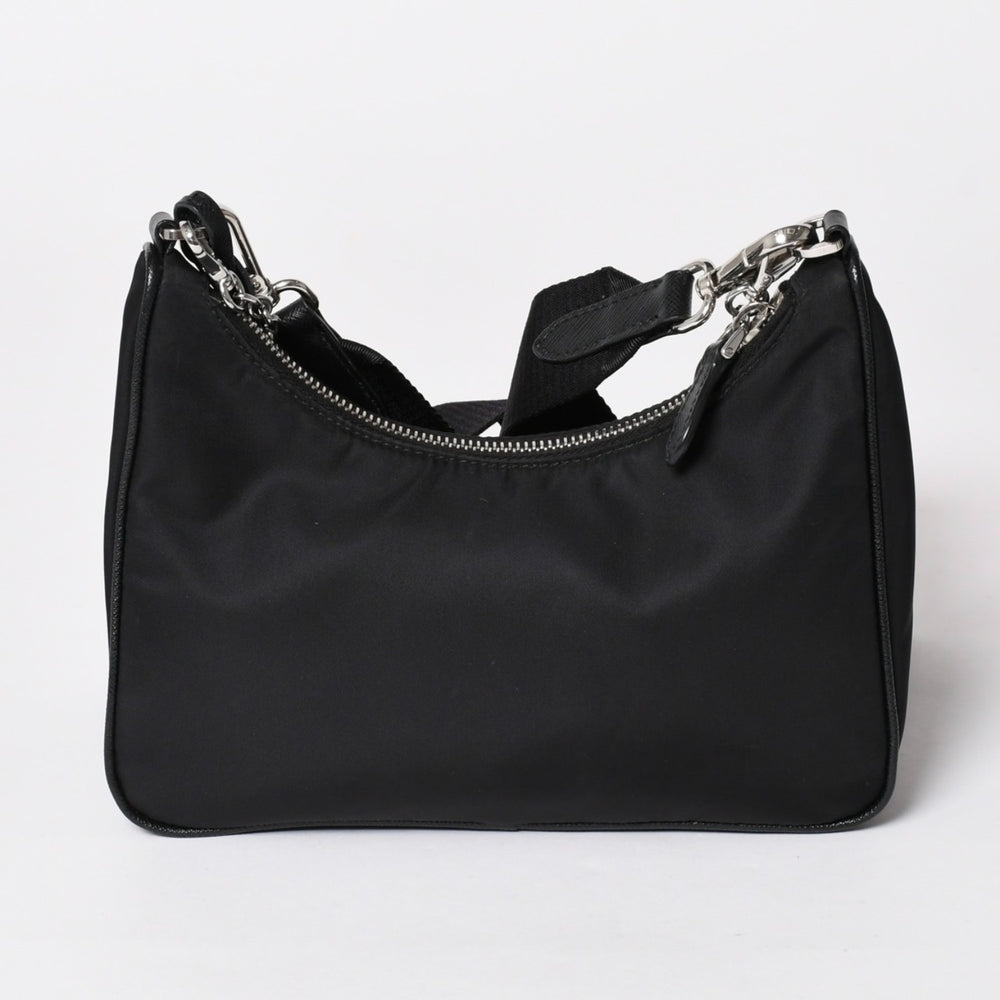 極美品 PRADA プラダ ホーボー ワンショルダーバッグ 1BH204 トライアングルロゴ 三角ロゴプレート ナイロン ブラック 中古 4a002395