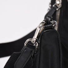画像をギャラリービューアに読み込む, 極美品 PRADA プラダ ホーボー ワンショルダーバッグ 1BH204 トライアングルロゴ 三角ロゴプレート ナイロン ブラック 中古 4a002395