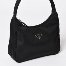画像をギャラリービューアに読み込む, 極美品 PRADA プラダ ホーボー ハンドバッグ MV515 トライアングルロゴ 三角ロゴプレート ナイロン ブラック 中古 4a003029
