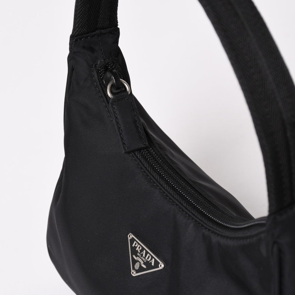 Very Good Condition PRADA Hobo Handbag MV515 Triangle Logo Triangle Logo Plate Nylon Black Used 4a003029