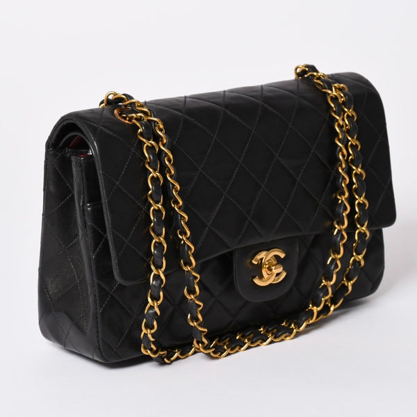 極美品 CHANEL シャネル マトラッセ25 Wフラップ Wチェーンショルダーバッグ 3番台 ココマーク ラムスキン ブラック ゴールド金具 中古 4a002445
