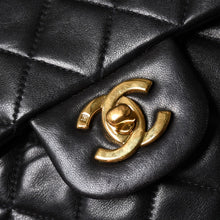 画像をギャラリービューアに読み込む, 極美品 CHANEL シャネル マトラッセ25 Wフラップ Wチェーンショルダーバッグ 3番台 ココマーク ラムスキン ブラック ゴールド金具 中古 4a002445