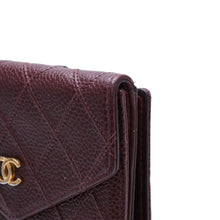 画像をギャラリービューアに読み込む, CHANEL シャネル コンパクトウォレット 二つ折り財布 5番台 ココマーク キャビアスキン キルティング ブラウン 美品 中古 4a002771