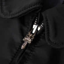 画像をギャラリービューアに読み込む, 極美品 CHROME HEARTS クロムハーツ セミタリークロスパッチ ワークジャケット サイズM ブラック 中古 4a002614