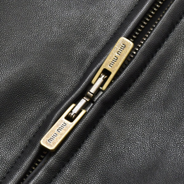 極美品 MIU MIU ミュウミュウ ロゴパッチ ボンバージャケット レザージャケット ブルゾン ブラック サイズ42 中古 4a002564