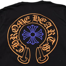 画像をギャラリービューアに読み込む, CHROME HEARTS クロムハーツ STAFF限定ホースシューロングスリーブTシャツ ホースシュー スクロールラベル オレンジ ブルー スタッフ限定 美品 中古 4a002532