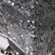 Load image into Gallery viewer, 極美品 CHANEL シャネル Spangles Mini Backpack スパンコール ミニリュック 25番台 シルバー金具 シルバーチェーン 中古 4a002843