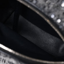 Load image into Gallery viewer, 極美品 CHANEL シャネル Spangles Mini Backpack スパンコール ミニリュック 25番台 シルバー金具 シルバーチェーン 中古 4a002843