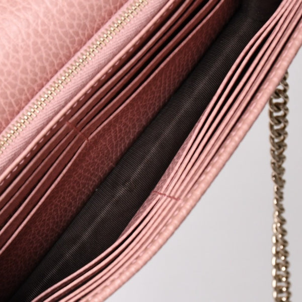 GUCCI グッチ インターロッキングGチェーンウォレット ペブルドレザー ショルダーバッグ クラッチバッグ ピンク ゴールド金具 510314 美品 中古 4a002001