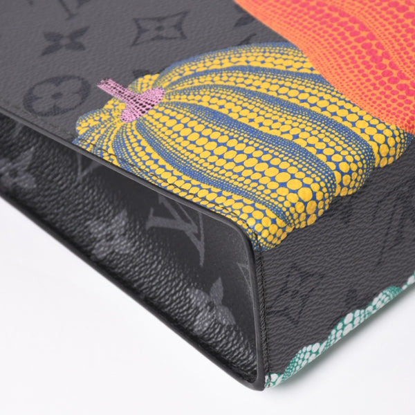 極美品 LOUIS VUITTON ルイヴィトン 草間彌生 ポシェット・ヴォワヤージュMM M81973 シルバー金具 ブラック 中古 4a002617