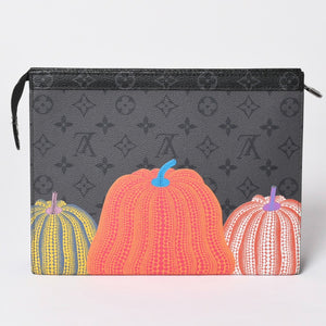 極美品 LOUIS VUITTON ルイヴィトン 草間彌生 ポシェット・ヴォワヤージュMM M81973 シルバー金具 ブラック 中古 4a002617