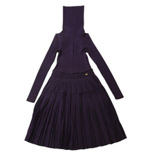 Load image into Gallery viewer, 極美品 CHANEL シャネル タートルネックニットワンピース ココマーク P34256 K00946 パープル ウール 中古 4a002621