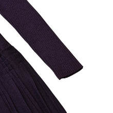 Load image into Gallery viewer, 極美品 CHANEL シャネル タートルネックニットワンピース ココマーク P34256 K00946 パープル ウール 中古 4a002621