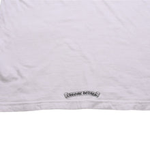 画像をギャラリービューアに読み込む, CHROME HEARTS クロムハーツ NECK LOGO S/S TEE ポケット付き 半袖Tシャツ ホワイト スクロールラベルロゴ CHロゴ ホワイト Sサイズ 美品 中古 4a003224